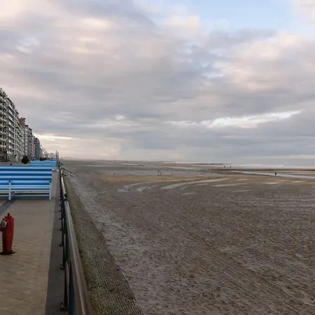 Daire Charming With Terrace Nearby The Middelkerke